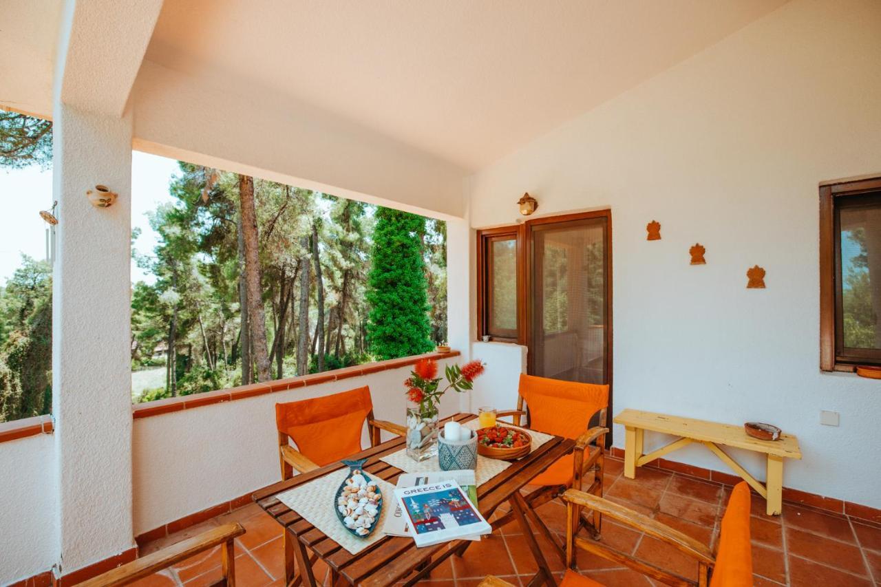 Beautiful Summerhouse In Sani'S Pine Forest Sani  Exterior foto